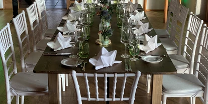 Matrimonio - Haag an der Amper - Rustikaler Holztisch im Loft - Eventtenne - Hochzeits- & Veranstaltungslocation