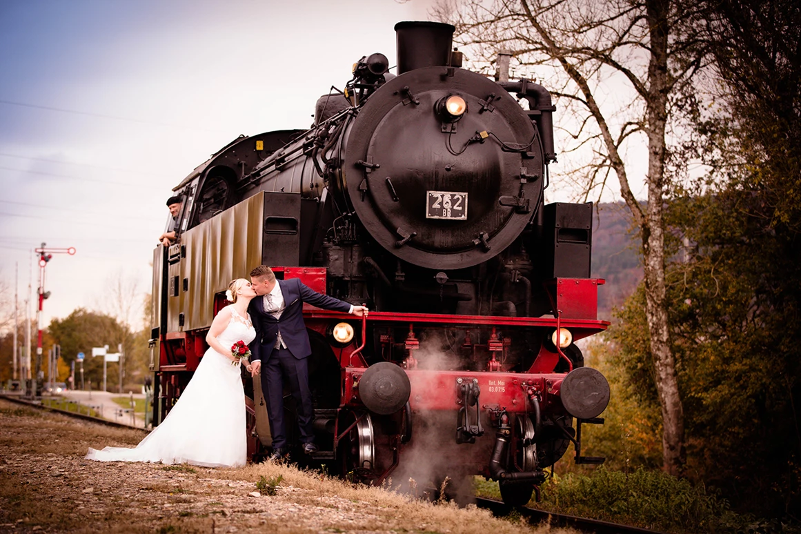 Hochzeitslocation: Heiraten bei der Sauschwänzlebahn