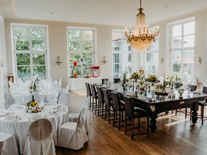 Mariage - Bezirk Leibnitz - Der herrlich gedeckte Festsaal des Weingut Hischmugl in Leibnitz. - Hirschmugl - Domaene am Seggauberg