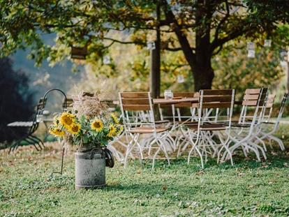 Mariage - Bezirk Leibnitz - Das Weingut Hirschmugl bietet ausreichend Platz für entspannte Gespräche während der Hochzeitsfeier. - Hirschmugl - Domaene am Seggauberg