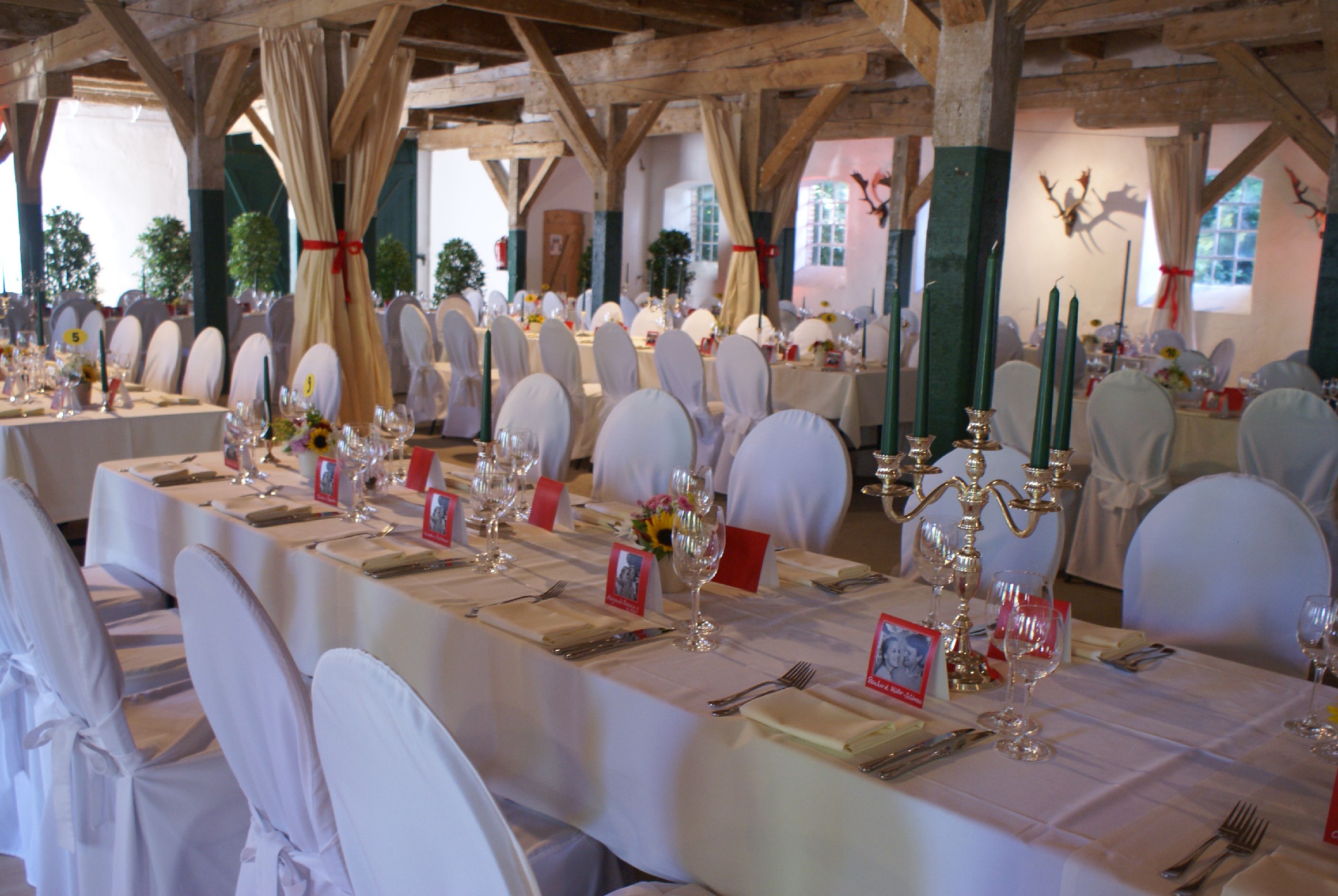 Festscheune Gut Helmstorf Informations sur les salles de bal Grand hall