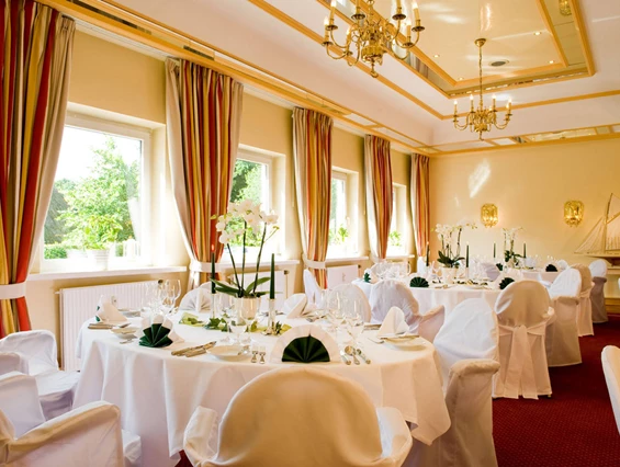Hochzeitslocation: Spiegelsaal - Hotel Birke
