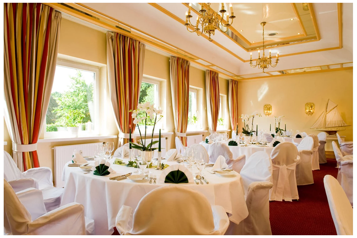 Hochzeitslocation: Spiegelsaal - Hotel Birke