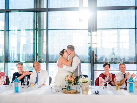 Hochzeit: Heiraten auf Schloss Sonnenstein | Schloßcafé Pirna