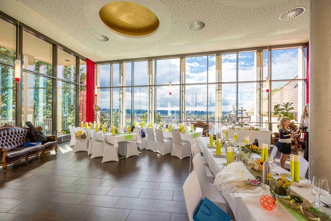 Hochzeit: Heiraten auf Schloss Sonnenstein | Schloßcafé Pirna