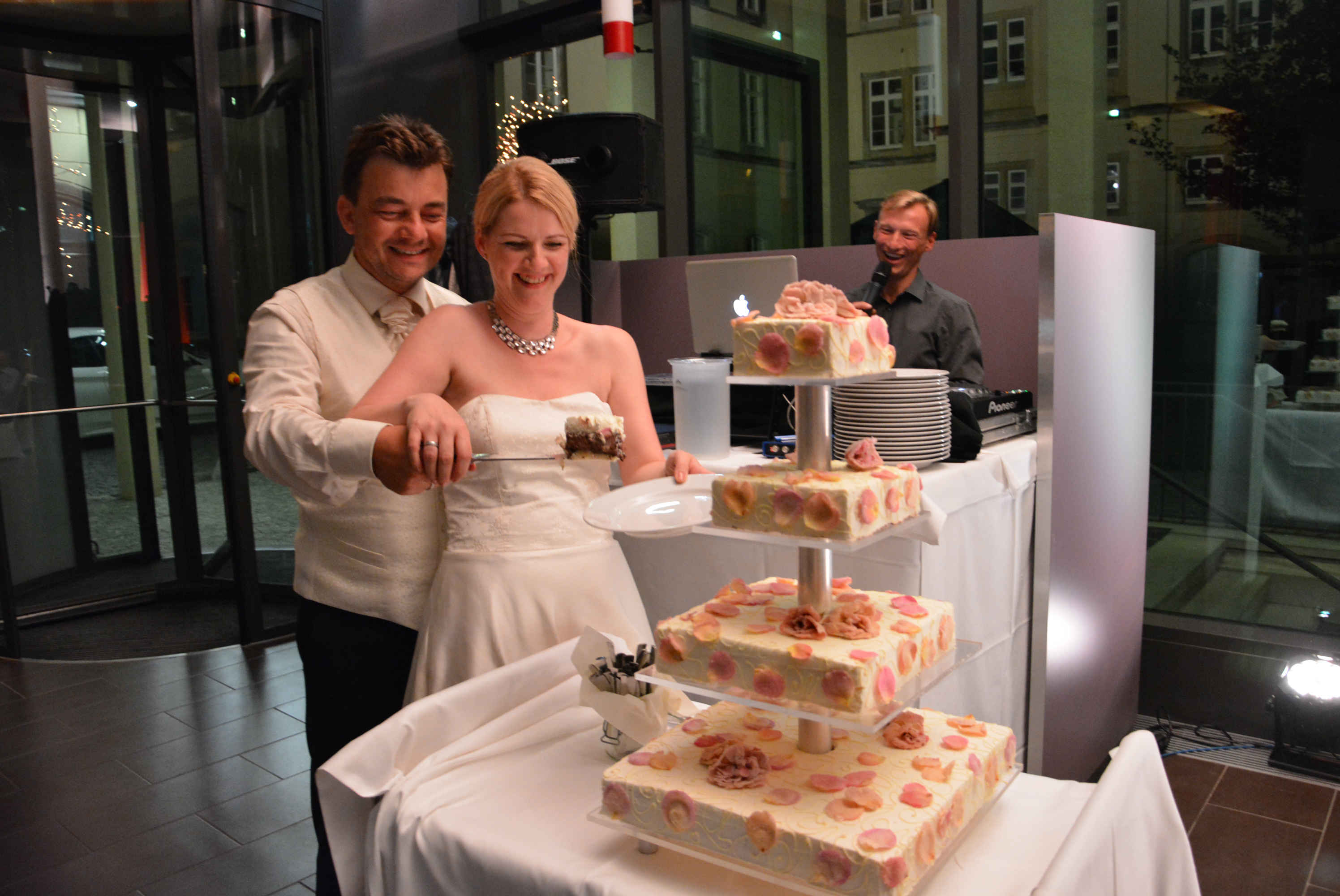 Hochzeitslocation: Heiraten auf Schloss Sonnenstein | Schloßcafé Pirna