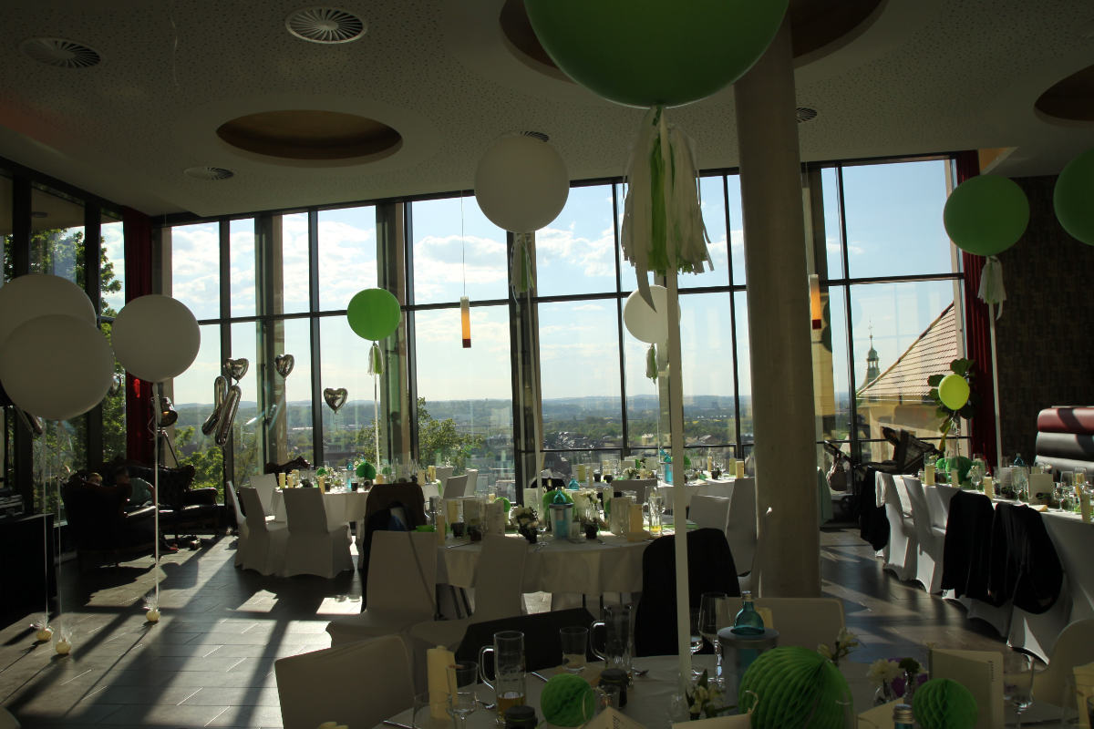 Hochzeitslocation: Heiraten auf Schloss Sonnenstein | Schloßcafé Pirna