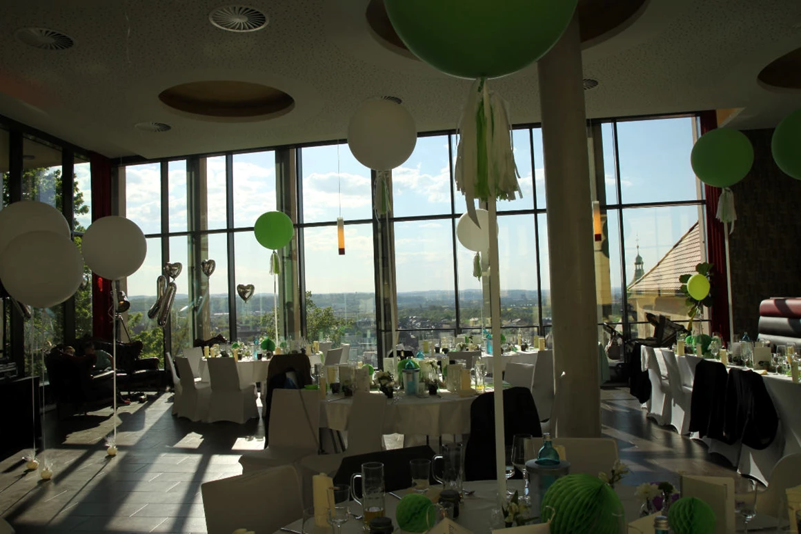 Hochzeit: Heiraten auf Schloss Sonnenstein | Schloßcafé Pirna