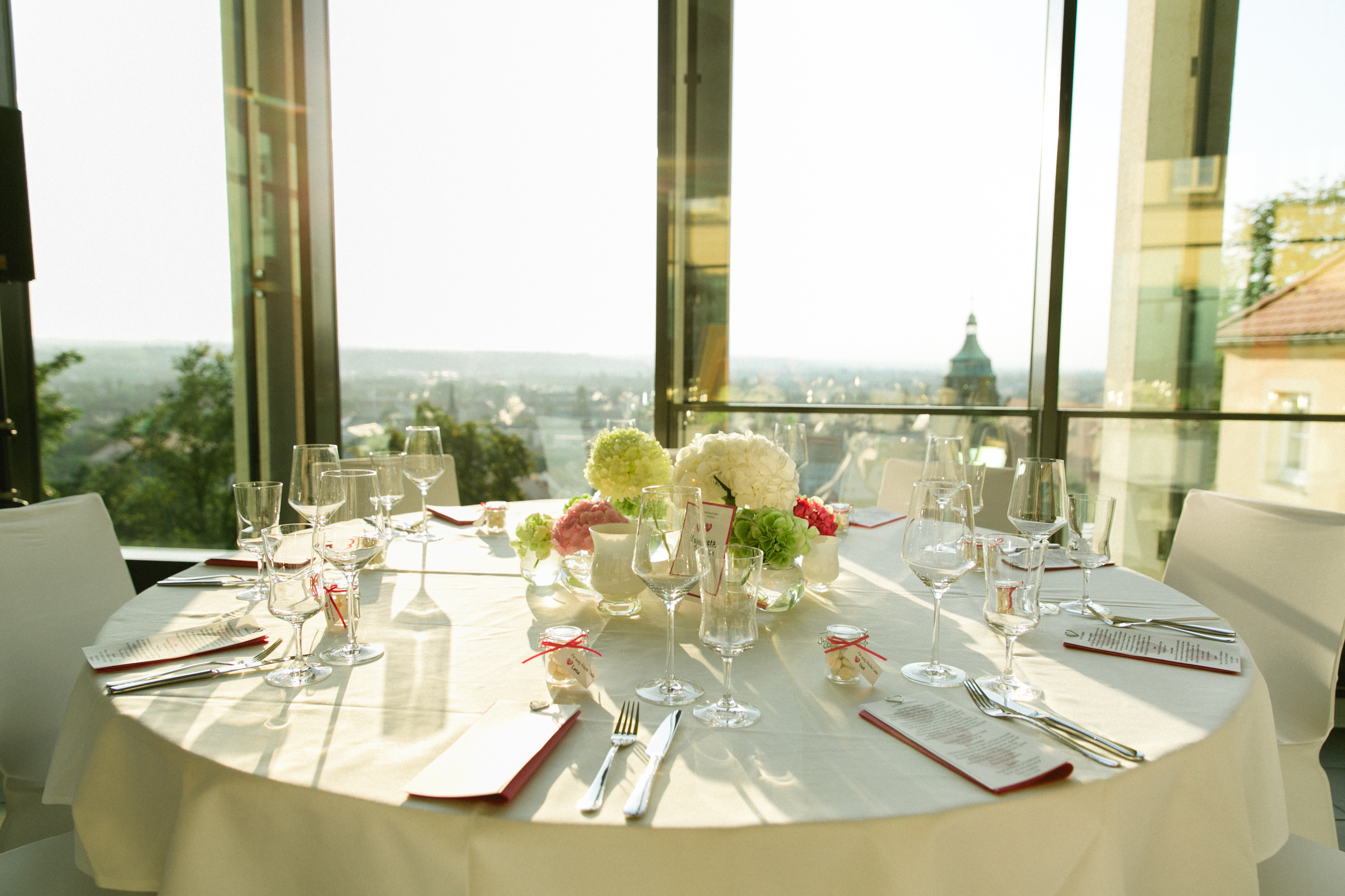 Hochzeitslocation: Heiraten auf Schloss Sonnenstein | Schloßcafé Pirna