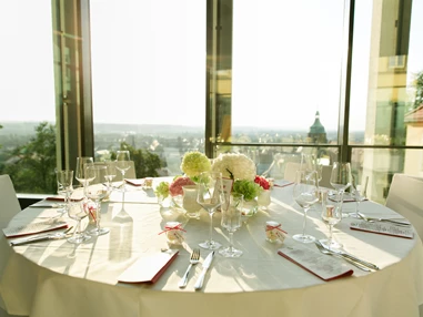 Hochzeit: Heiraten auf Schloss Sonnenstein | Schloßcafé Pirna