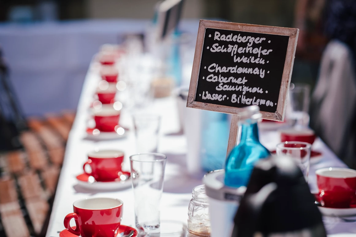 Hochzeit: Das Schloßcafe Prina lädt zu einer Hochzeitstortenjause. - Heiraten auf Schloss Sonnenstein | Schloßcafé Pirna