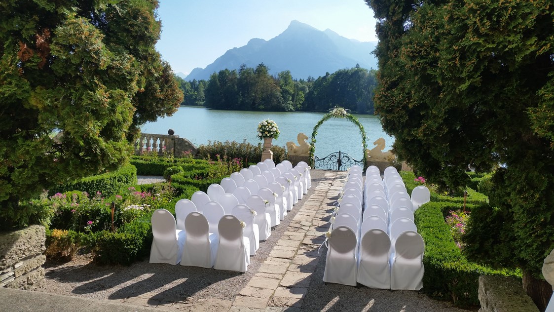 Hochzeit: Standesamtliche Trauung am Weiher - Hotel Schloss Leopoldskron