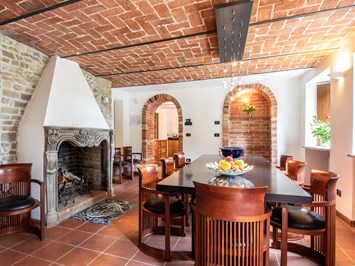 Villa Giarvino - das exquisite Gästehaus im Piemont Angaben zu den Festsälen Saletta