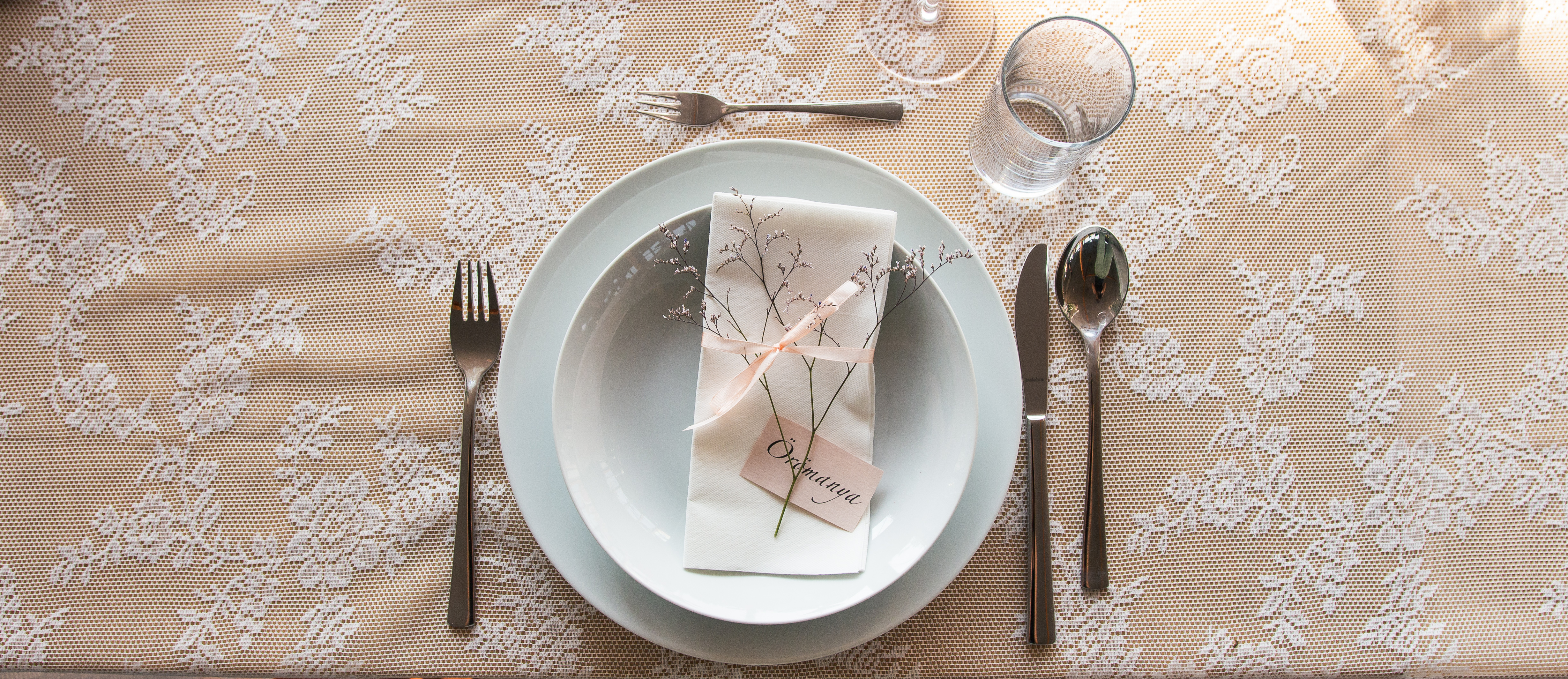 Hochzeitslocation: Franciska Major / Pro Village