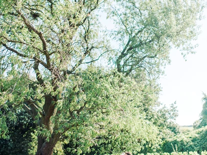 Wedding - Bad Sauerbrunn - Ab 2017 sind auch Trauungen in unserem Weingarten mit Blick auf den See möglich! - Himmelblau Rust - Hochzeit im Vintage Haus