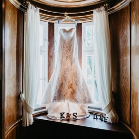 Hochzeit: Wir bieten das perfekte Ambienten für das Brautkleid - und die perfekte Hochzeitslocation für euch. - Hofgut Dippelshof