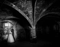Hochzeit: Die Burgruine Rappottenstein in Niederösterreich bietet zahlreiche tolle Plätze für Hochzeitspaarbilder. - Burg Rappottenstein