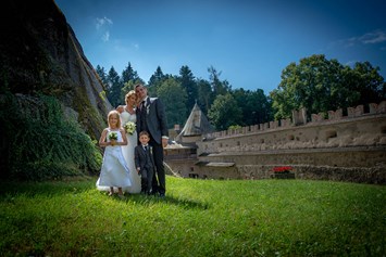 Hochzeit: Die Burgruine Rappottenstein nahe Zwettel. - Burg Rappottenstein