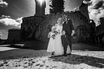 Hochzeit: Die Burgruine Rappottenstein in Niederösterreich lädt zu einer Hochzeit. - Burg Rappottenstein