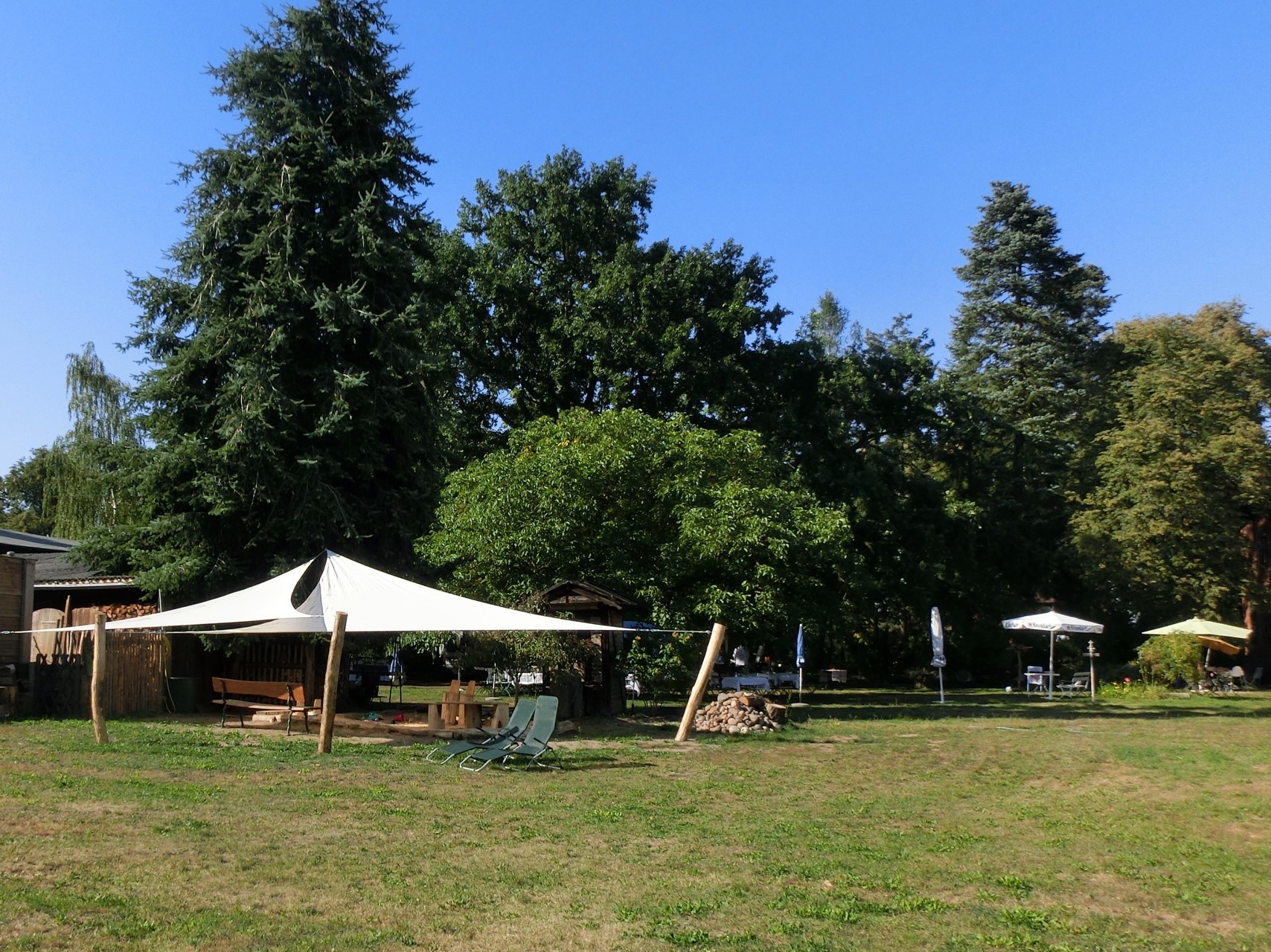 Alte Försterei Informations sur les salles de bal bac à sable avec parasol