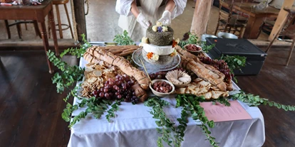 Hochzeit - Bad Saarow - ...mal eine ganz andere Hochzeitstorte...ein Käsebuffet... - Alte Försterei