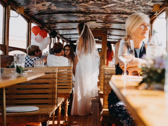 Hochzeit: Die MS Charleston bietet Platz für 27 Hochzeitsgäste. - Bunte Flotte - MS Charleston