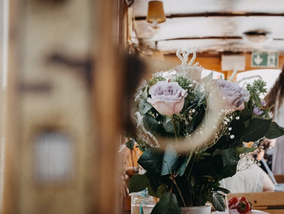 Hochzeit: Der Flair der goldenen Zwanziger Jahre ist auf der MS Charleston der Bunten Flotte überall zu spüren. - Bunte Flotte - MS Charleston