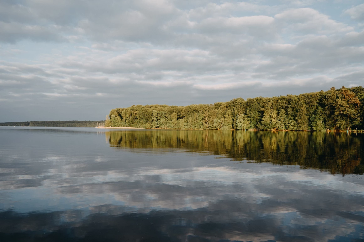 Hochzeitslocation: Ein Blick über den Werbellinsee - Ihrer Hochzeitslocation in Brandenburg. - Café Wildau - Werbellinsee
