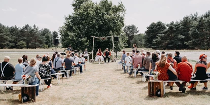 Hochzeit - Berlin-Stadt Prenzlauer Berg - Am Event Hangar des Flugplatz Werneuchen könnt ihr eine Hochzeit unter freiem Himmel feiern. - Event Hangar - Flugplatz Werneuchen