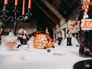 Hochzeit: Der Event Hangar des Flugplatzes Werneuchen als Hochzeitslocation. - Event Hangar - Flugplatz Werneuchen