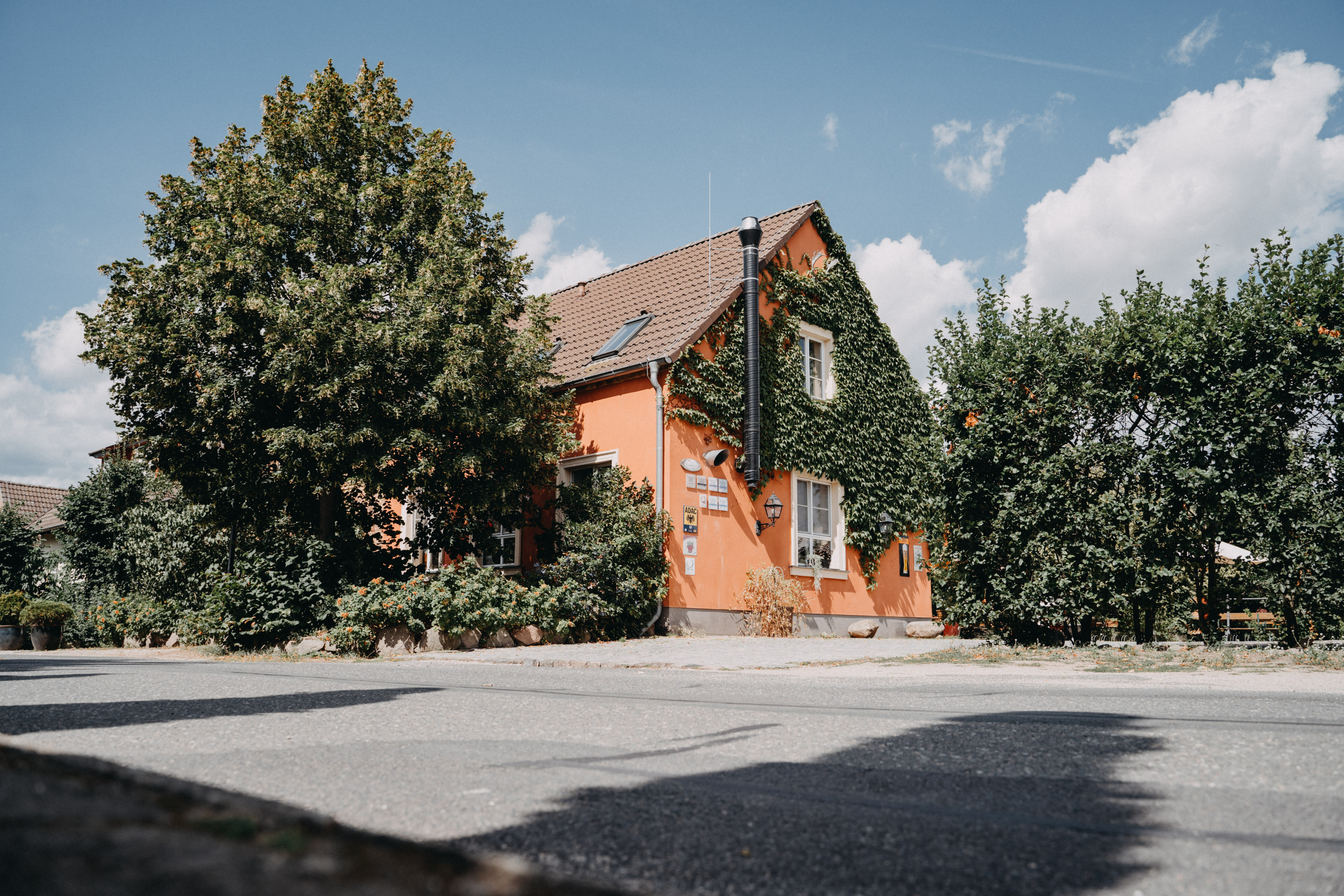 Matrimonio - Brandenburg Süd - Zahlreiche unterschiedlich große Räume stehen euch in der Hochzeitslocation Landhaus Alte Schmiede zur Verfügung. - Landhaus Alte Schmiede