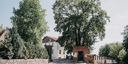 Hochzeit - Werneuchen - Mit Pferdekutsche oder Limosine zum Landhof Liepe. - Landhof Liepe