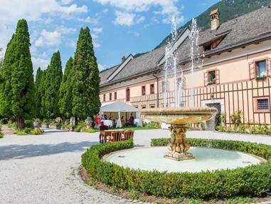 Hochzeit: Schlosspark - Schloss Wasserleonburg