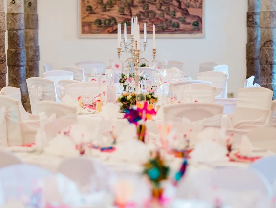 Hochzeit: Der unverwechselbare Anna-Neumann-Saal des Schloss Wasserleonburg. - Schloss Wasserleonburg