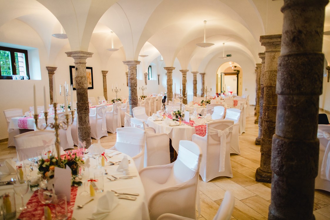 Hochzeit: Der Anna-Neumann-Saal bietet Platz für bis zu 90 Hochzeitsgäste. - Schloss Wasserleonburg