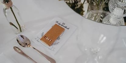 Hochzeit - Umgebung: mit Seeblick - Schwielowsee - Zahlreiche kleine Details machen eure Hochzeitsfeier zu einem unvergesslichen Fest. - Gästehaus Blumenfisch am Großen Wannsee