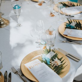 Hochzeit: Zahlreiche unterschiedliche Tischdekos passend zu eurem Hochzeits-Motto. - Orangerie Nells Park Hotel Trier