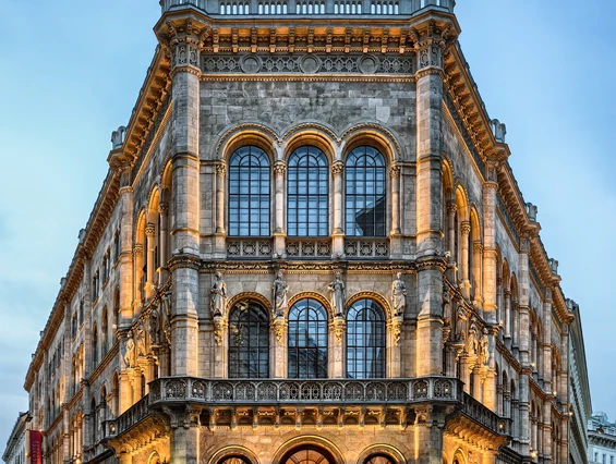Hochzeitslocation: Außenansicht Palais Ferstel - Palais Ferstel