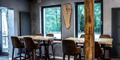 Hochzeit - Geeignet für: Geburtstagsfeier - Ellerbek - Seitlicher Blick im Bar-Raum. Hier rechts im Bild befindet sich der Haupteingang. - Eppendorfer Insel
