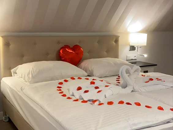 Hochzeit: Das Landhaus bietet Ihnen und Ihren Gästen eine direkte Schlafmöglichkeit mit 9 frisch sanierten Doppelzimmern im Landhaus-Stil. - Landhaus Absalonshorst