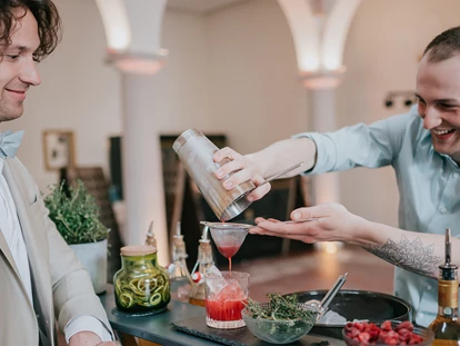 Matrimonio - Lambsheim - Passend zum großen Tag im Palais Schloss Wachenheim, eine gute Unterstützung des Bar Teams von Fluidum.  - Palais Schloss Wachenheim