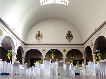 Palais Schloss Wachenheim Angaben zu den Festsälen Marmorsaal