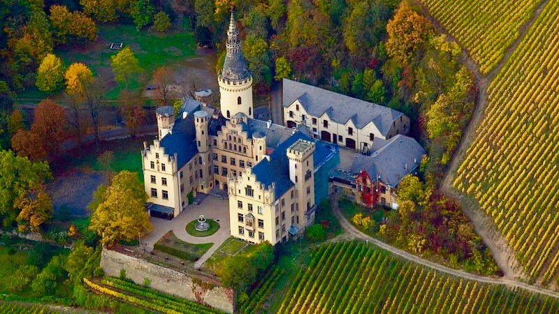 Hochzeit: Schloss Arenfels in den Weinbergen von Bad Hönningen - Schloss Arenfels