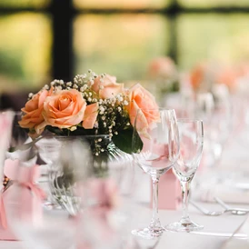 Hochzeit: Individuelle Tischdekoration für eure Traumhochzeit. - Burg Crass Hotel & Eventlocation Eltville