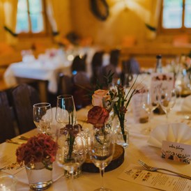 Hochzeit: Passende Tischdekoration für eure Hochzeitsfarben. - Forsthof Almhütte
