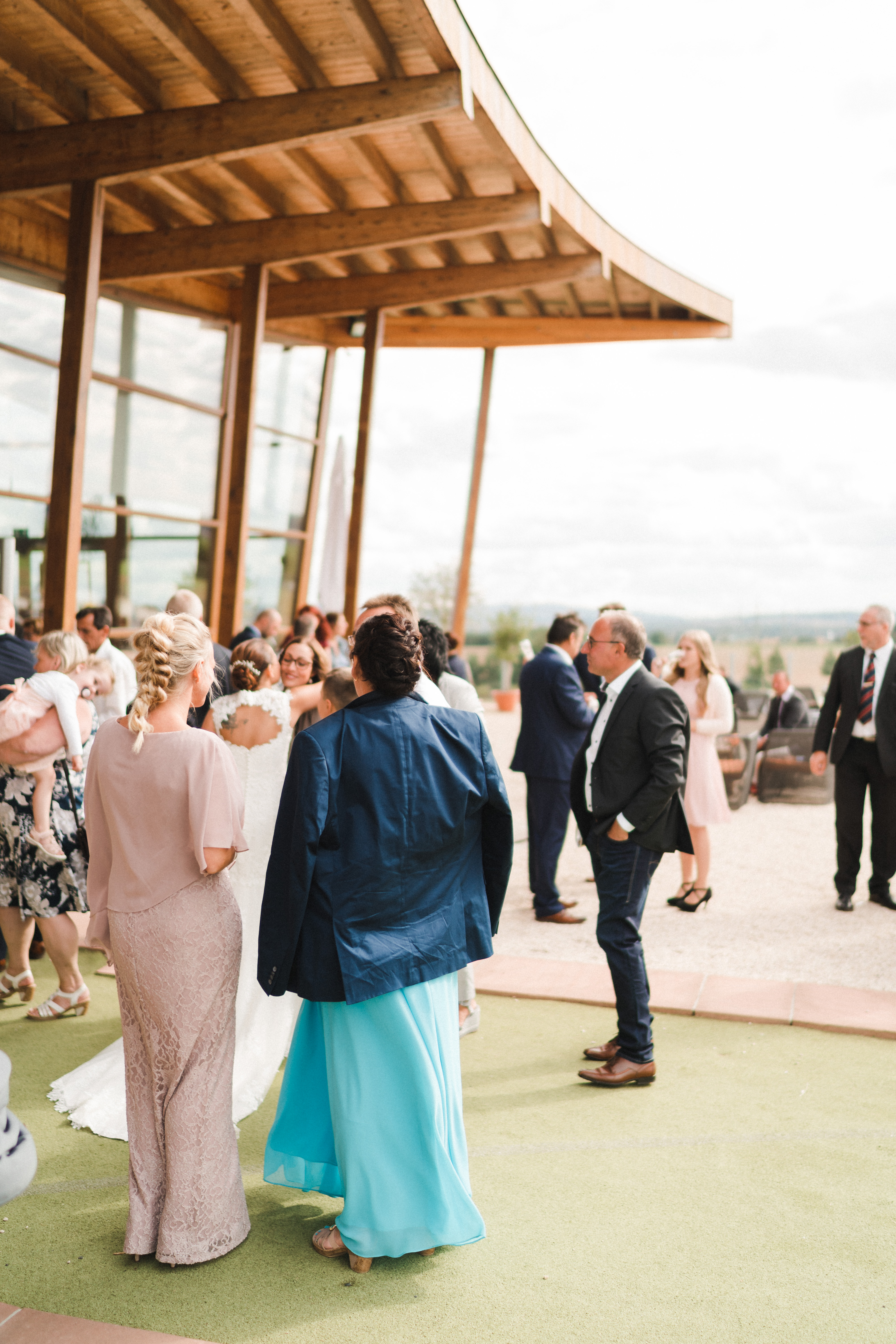 Hochzeitslocation: Ein Aperitif im Eingangsbereich gefällig? - Restaurant Heckers