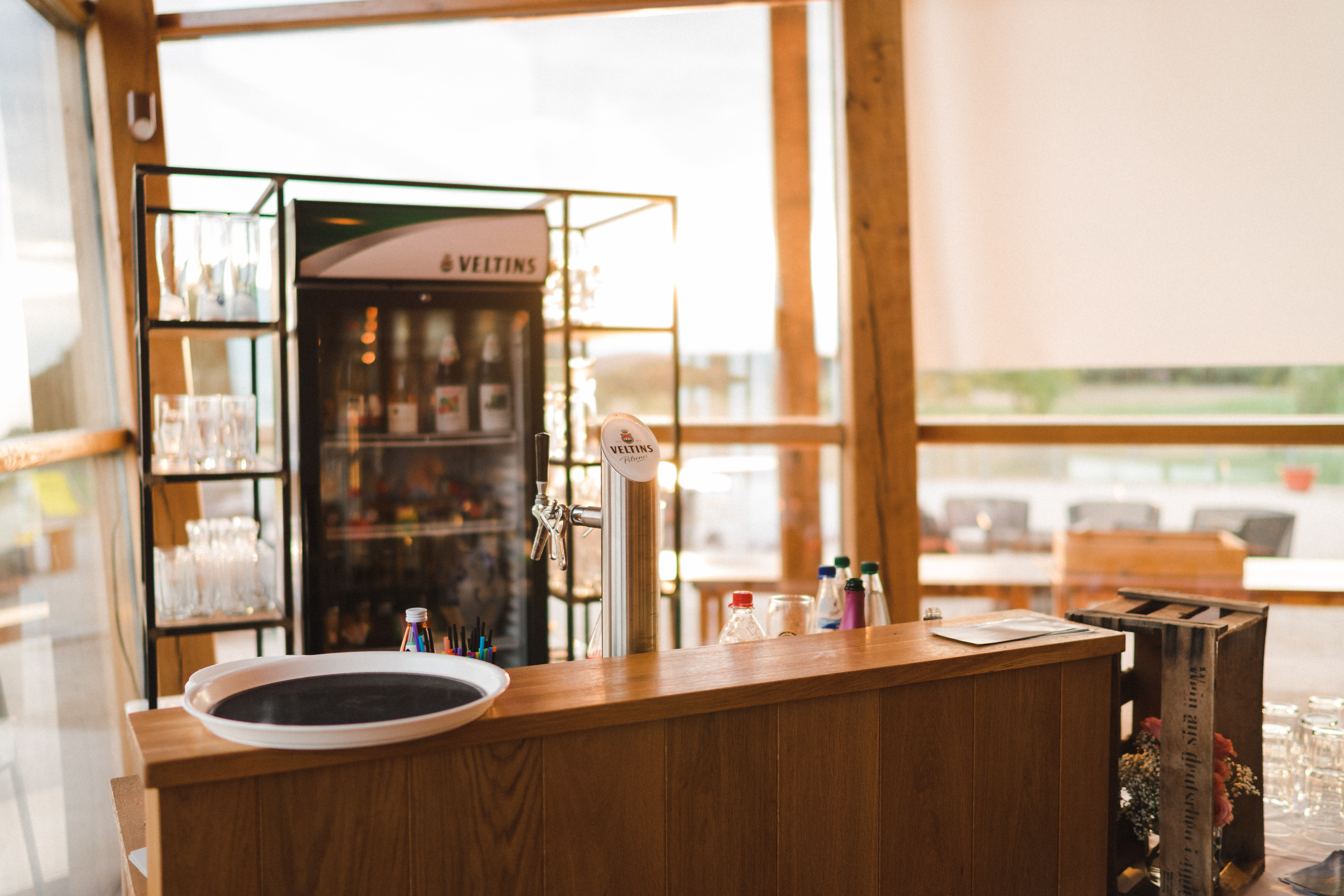 Hochzeitslocation: Die Bar im Innenbereich. - Restaurant Heckers