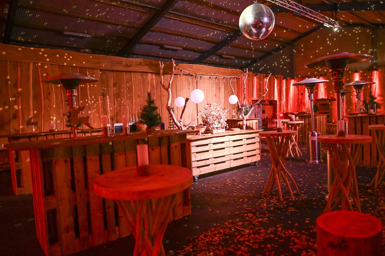 Eventbauernhof Sprikeltrix Angaben zu den Festsälen Bauernarena