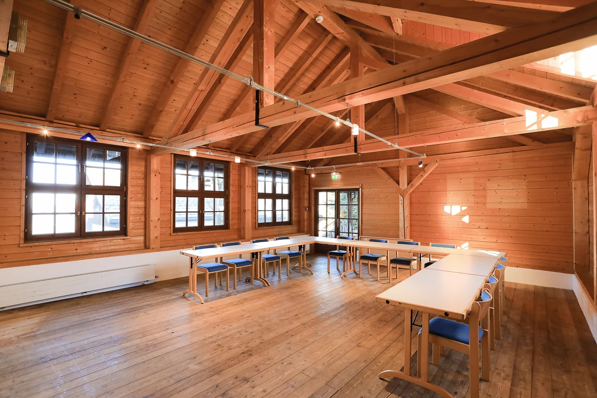 Hochzeitslocation: Der Seminarraum im Haupthaus - hier genießt Ihr euer Seminar in Ruhe und Komfort  - Erentrudisalm