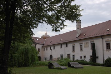 Hochzeit: Im ersten Stock des West-Trakts von Schloss Schiltern befinden sich die Kapelle und der Freskensaal - Schloss Schiltern